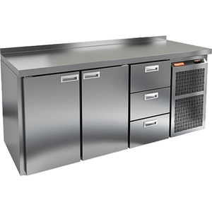 Стол с охлаждающим шкафом Hicold Gn 113 Br2 Tn