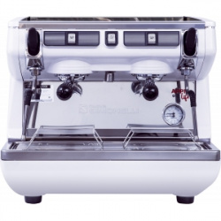 Кофемашина Appia Life Compact 2Gr S 220V white+economizer+high groups полуавтомат Nuova Simonelli – купить в RuOborudovanie.ru с доставкой до двери Купить кофемашина appia life compact 2gr s 220v white+economizer+high groups полуавтомат nuova simonelli – цена от завода, доставка до двери | RuOborudovanie.ru