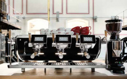 Кофемашина Astoria Saep Frc/3 Storm4000 черный/хром C.M.A.
